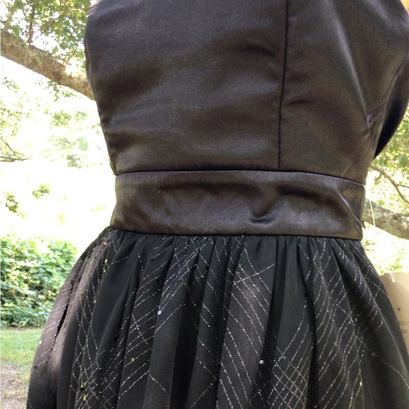 Small Cute little black dress​ - Picture 2 of 11